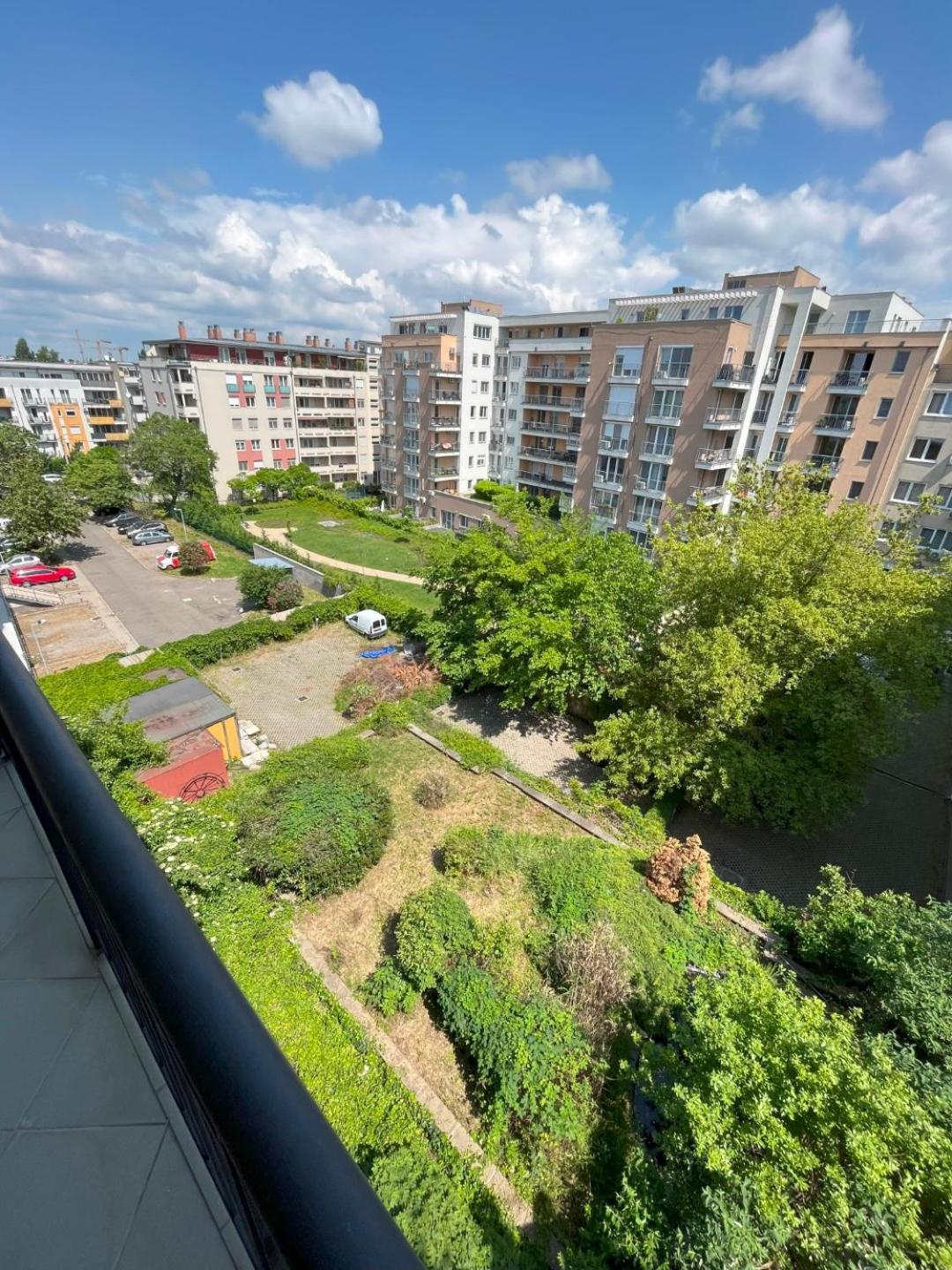 Lovely Home - Free Parking Budapeste Exterior foto